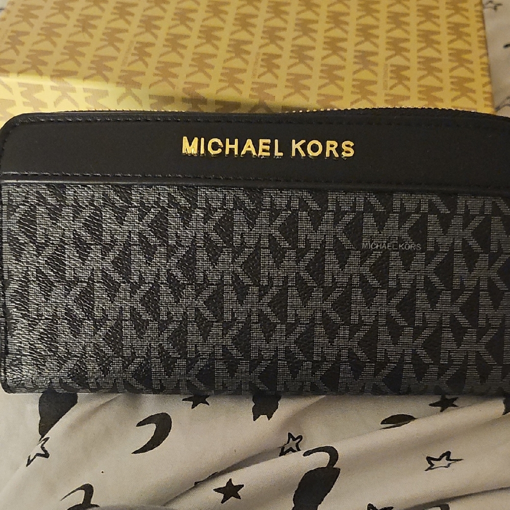 Michael Kors Black and Gray Wallet